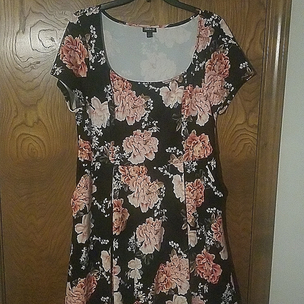Dress with matching fascinator